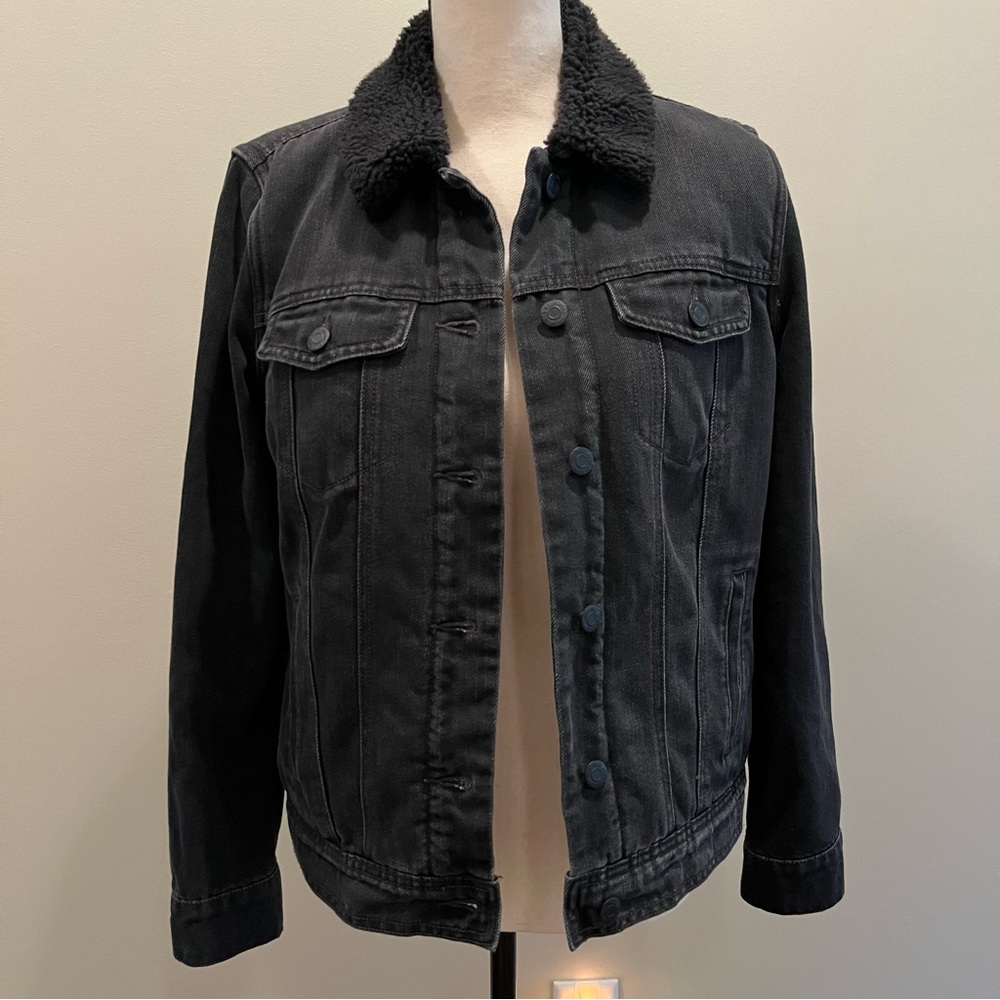 Old Navy Black Jean Jacket (Sherpa Lined) Size Medium